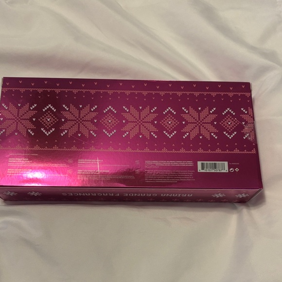 Ariana Grande Fragrance Set - Pink, White, and Silver - Picture 2 of 4